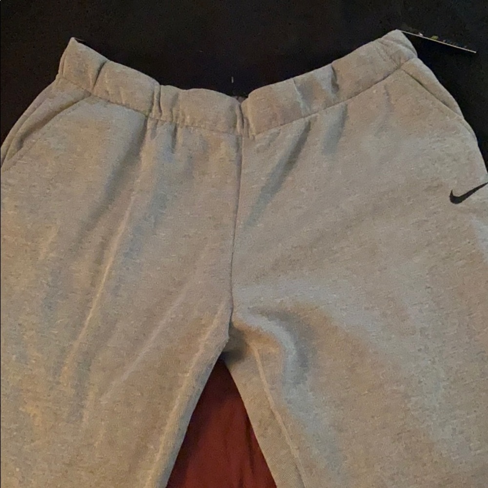 Women’s Nike Therma Sweats